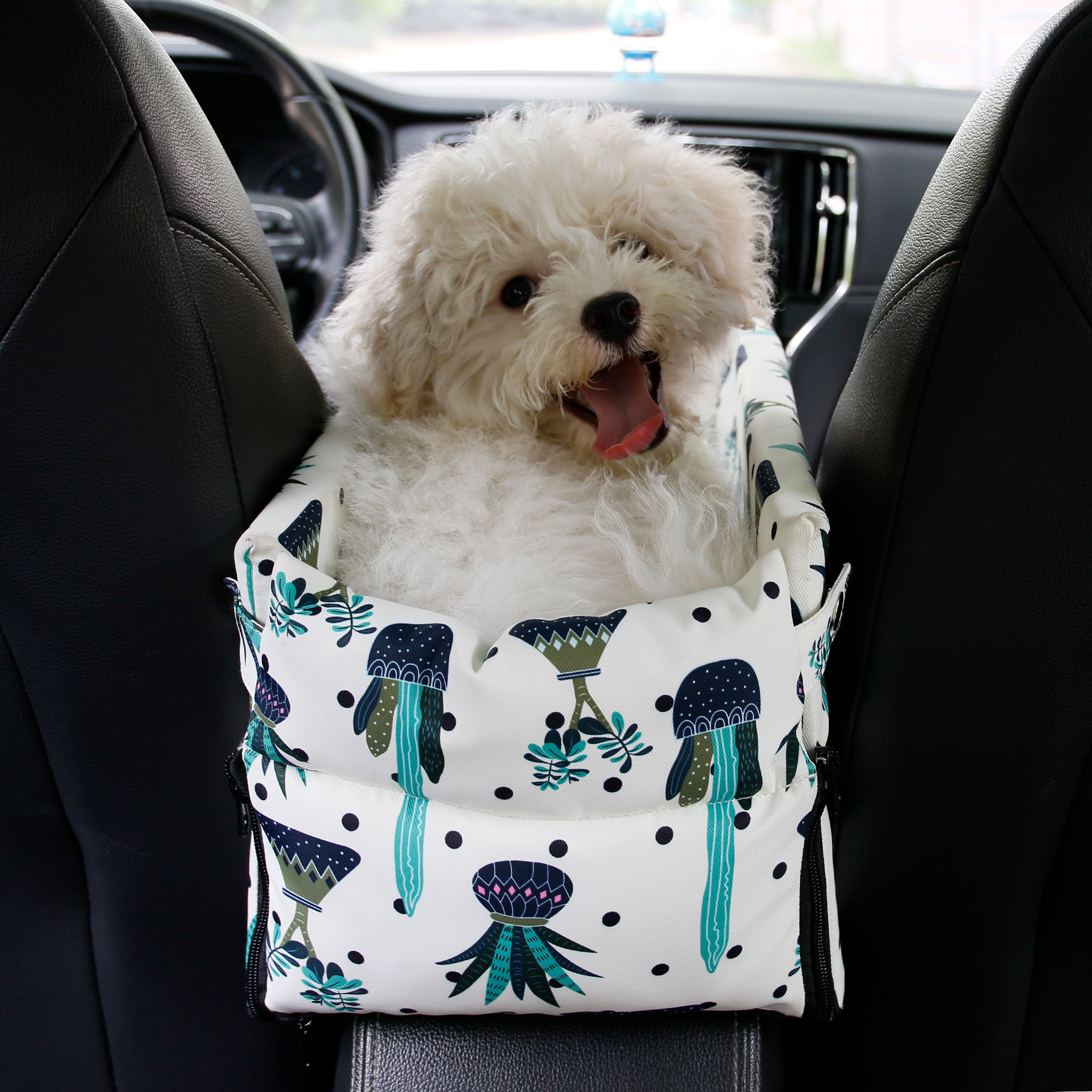 Comfortable Safety Removable Washable Small Animal Car Armrest Center Console Dog Kennel Pet Booster Seat For Cars Trucks Suv