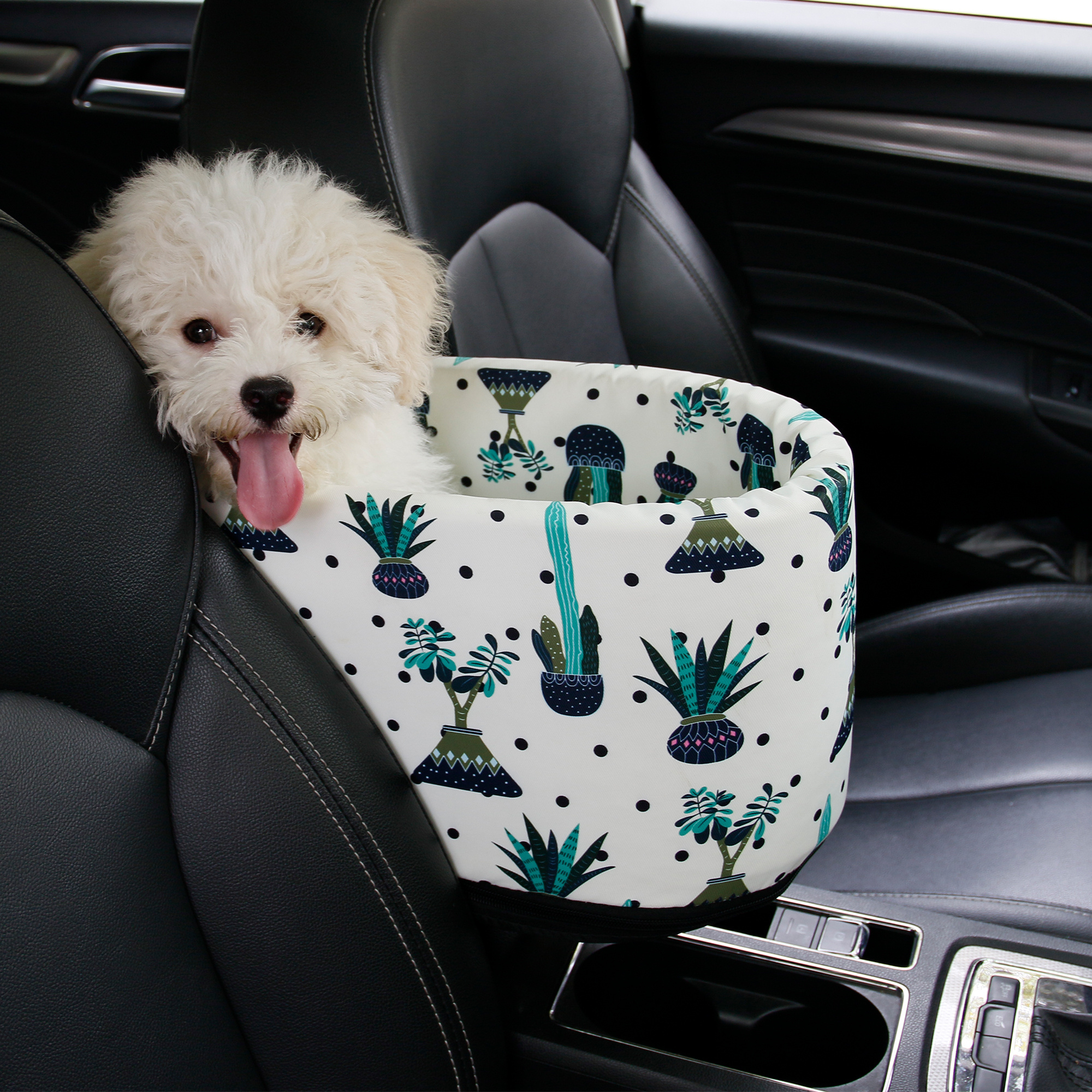 Comfortable Safety Removable Washable Small Animal Car Armrest Center Console Dog Kennel Pet Booster Seat For Cars Trucks Suv