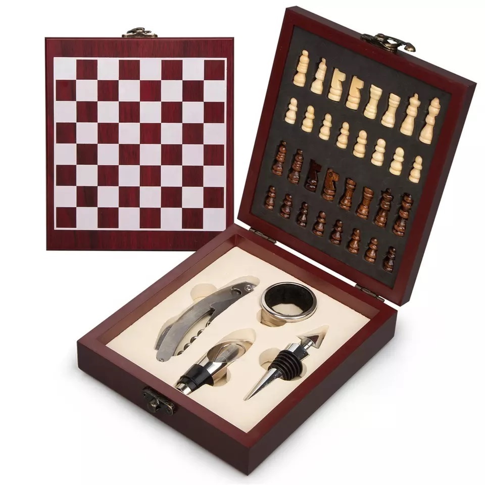 Wholesale Luxury Wine Opener Gift Set Wine Tools Accessories Stainless Steel Wine Opener Corkscrew Set Wooden Box With Chess