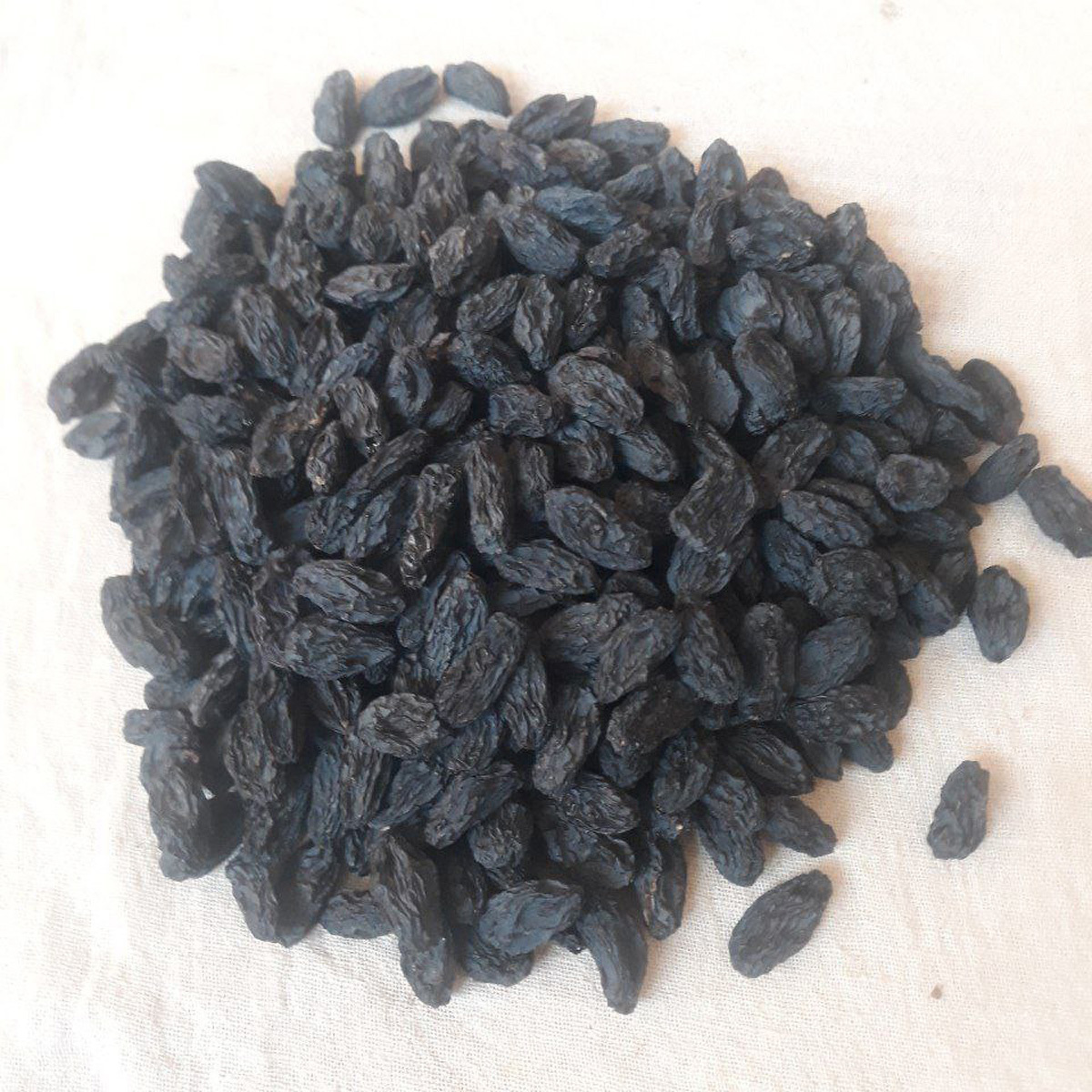 Black raisins natural dried fruit from eco region raisins  for sale