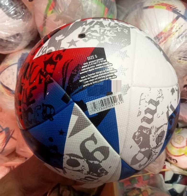 Mega Selling Soccer Train Leather Ball Laminated Thermal Bonded Soccer Balls Footballs Custom Logo Footballs For Word Cup 2022