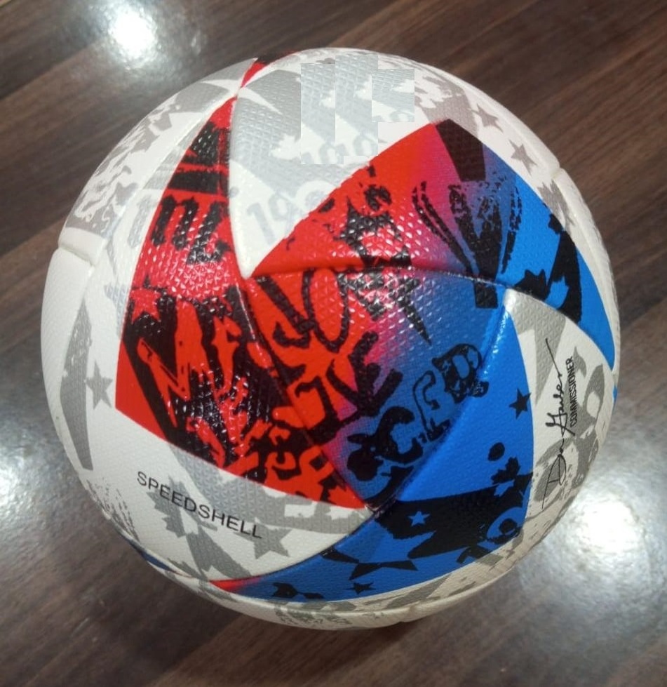 Mega Selling Soccer Train Leather Ball Laminated Thermal Bonded Soccer Balls Footballs Custom Logo Footballs For Word Cup 2022