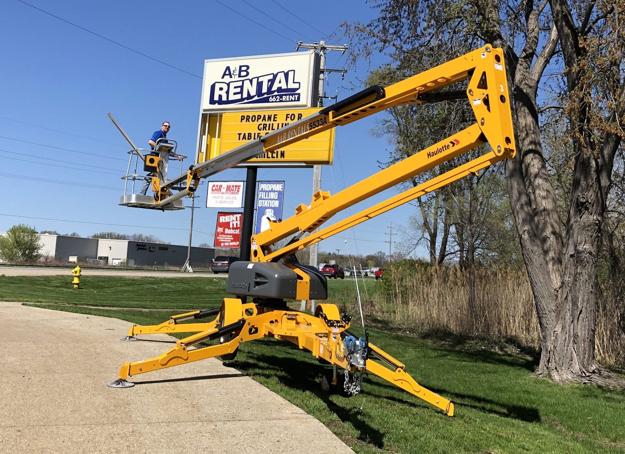 18m Aerial Bucket Lifter One Man Towable Cherry Picker Genie Boom Lift Tyre