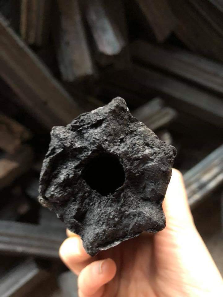 Factory CHARCOAL Directly Export Sawdust Hardwood Briquettes Charcoal for Korea Market