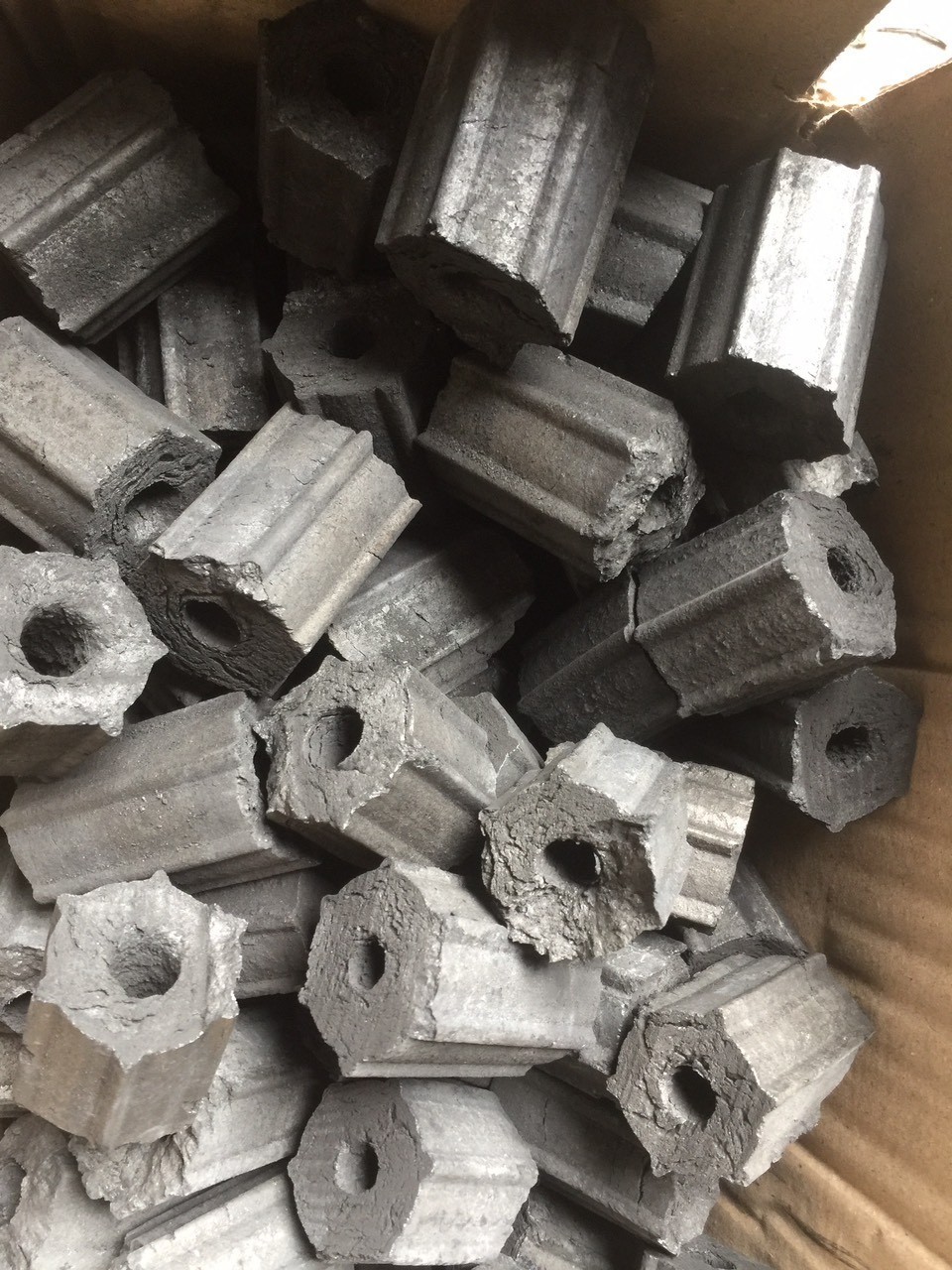 TYPE B+SAWDUST BRIQUETTES CHARCOAL\Wholesale High quality SAWDUST BRIQUETTES CHARCOAL-Type A-B-C\Hard Wood Charcoal BBQ Firewood