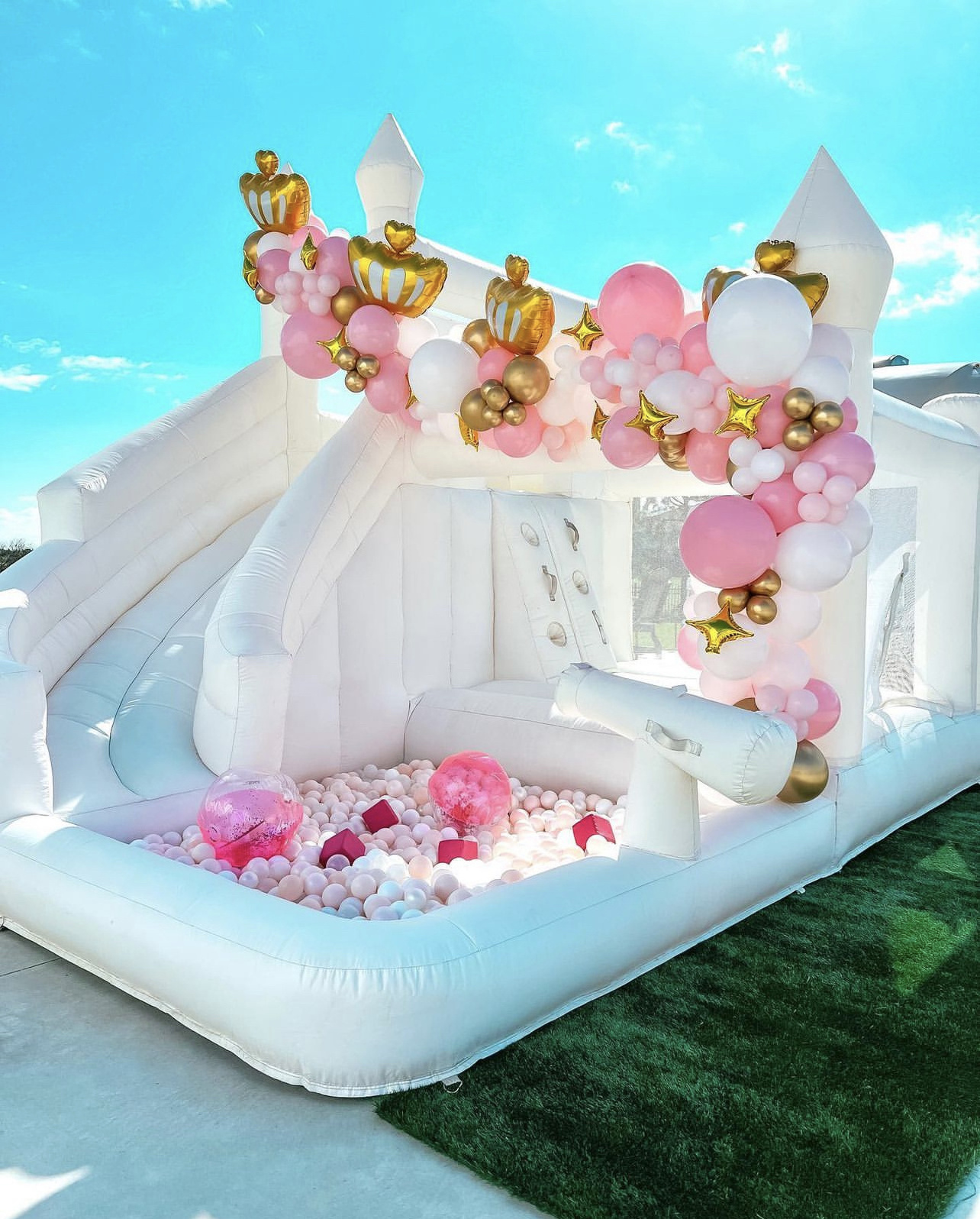 Commercial Grade 13x13 Jumping Castle Wedding Jump White Bounce House With Slide And Ball Pool