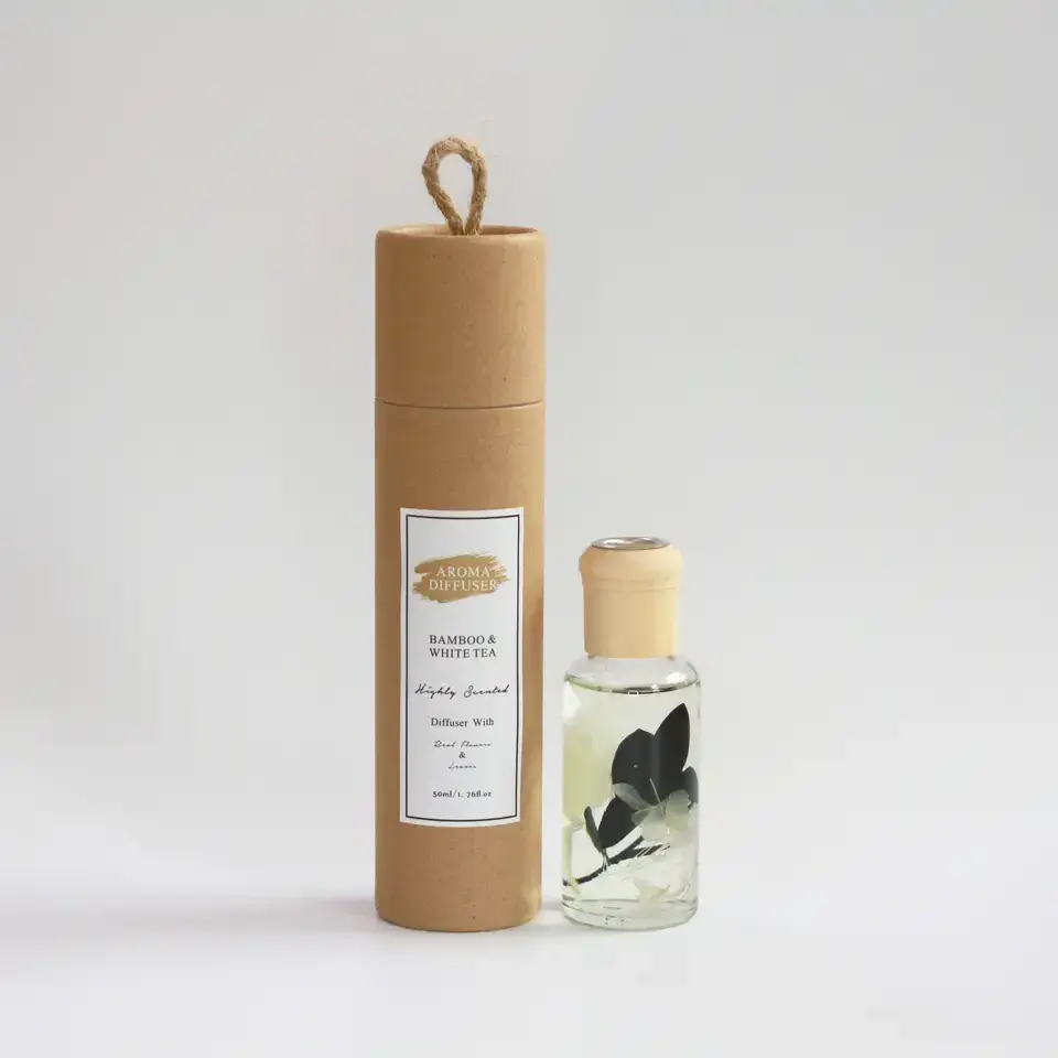 Wholesale Nature Reed Diffuser with Dried Flowers 50ML Flower Reed Diffuser with Tube Packaging