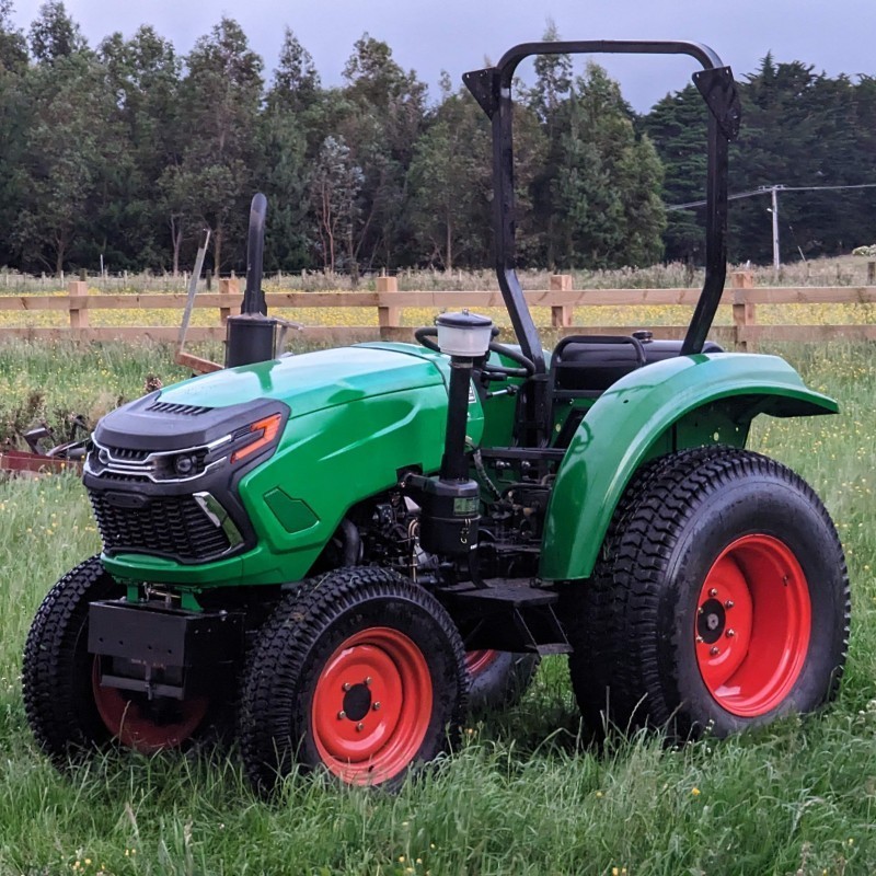 Factory Direct Selling NEW 4*4 Mini Farm High Quality and Operating Tractors for Sale