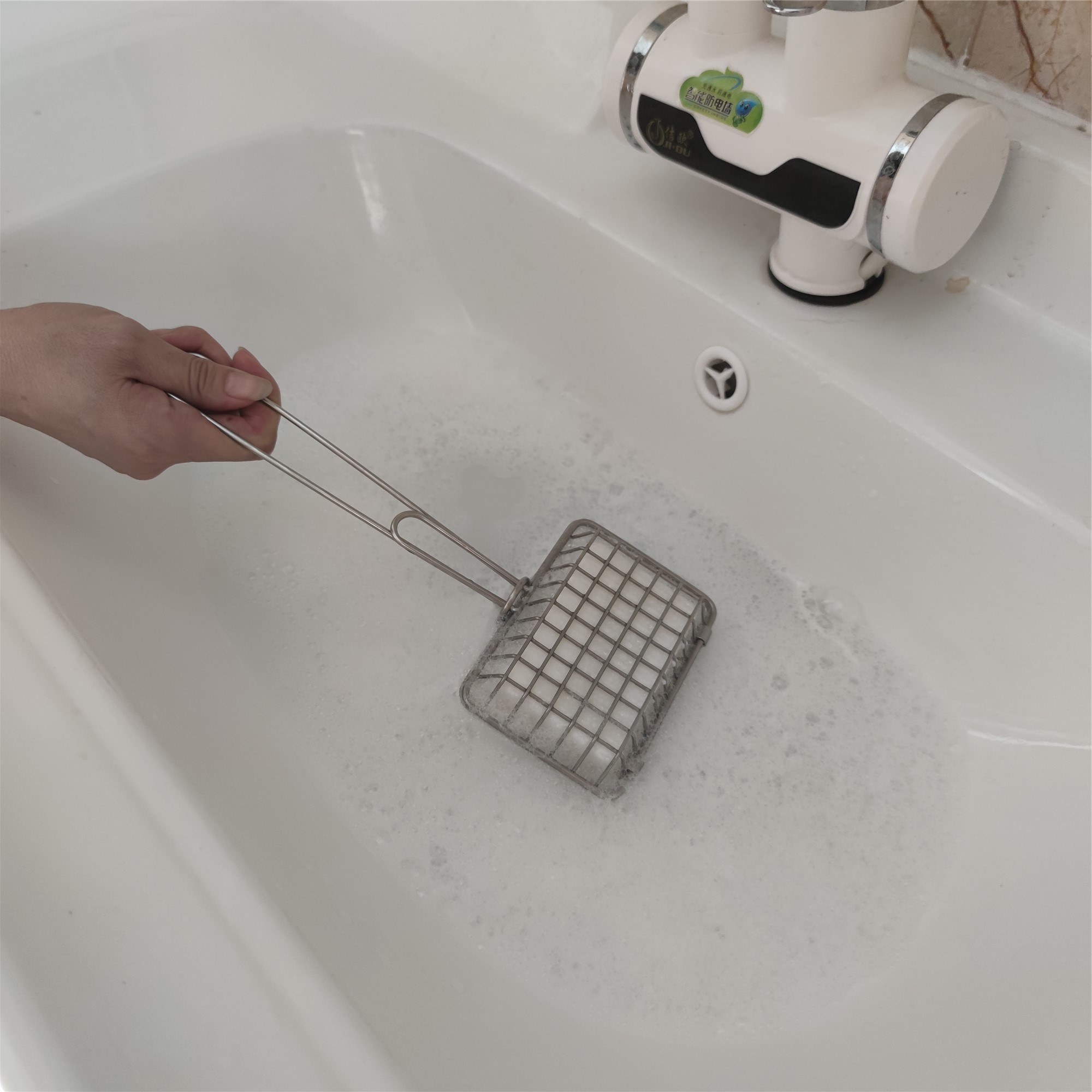 Hot Sale Stainless Steel Mesh Soap Shaker with Handle