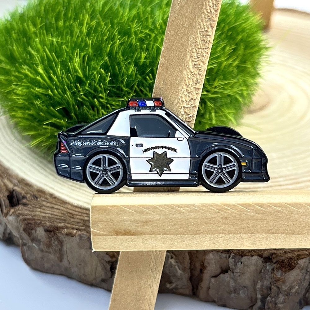 VastGifts Manufacturer Custom Wholesale Metal Dyed Black Plating Mini Car Soft Enamel Lapel Pin Badge