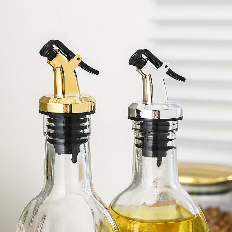 Oil Vinegar Wine Bottle Stopper Lock Plug Seal Leak-proof Cap Rubber Nozzle Sprayer Liquor Dispenser Wine Pourer for Kitchen Bar