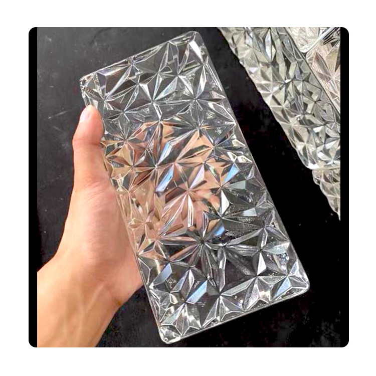 Large Diamond Pattern Glass Brick 200x100x50mm Customized Pattern Color Low Iron Hot Melt Glass Bricks Blocks For Wall Partition