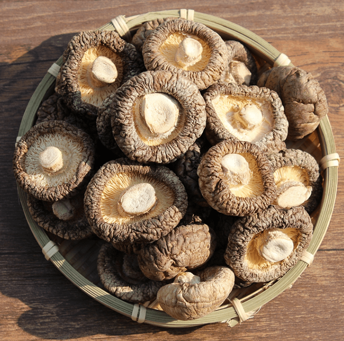 High quality dried shiitake mushrooms made from Vietnam. Food rich in nutrition and safe for health - Yami