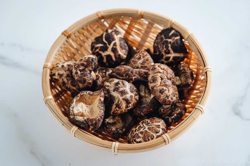 DRIED SHIITAKE MUSHROOM VIETNAMESE - GOOD PRICE - HIGH QUALITY 2023//HANA