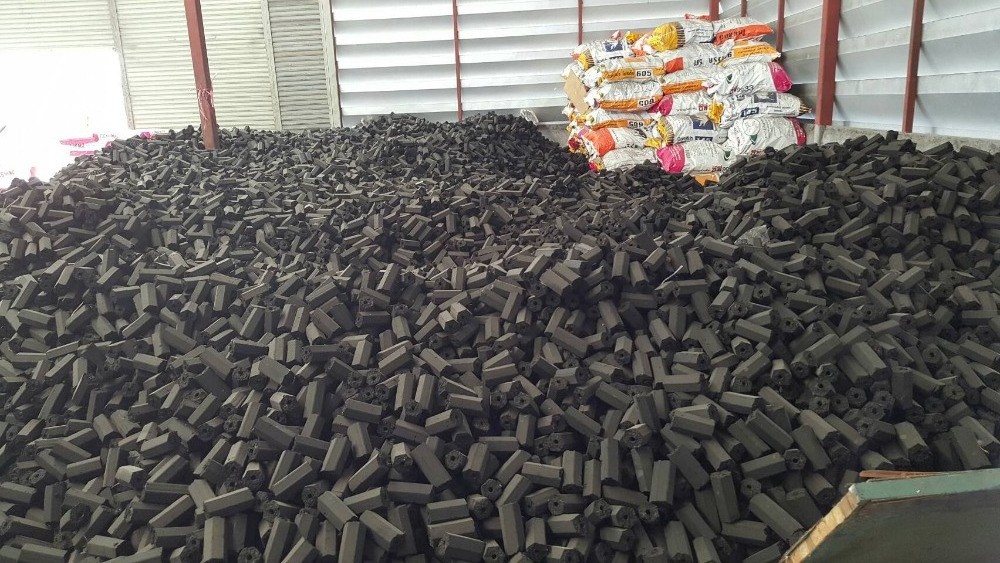 PREMIUM QUALITY NATURAL COCONUT SHELL CHARCOAL FROM VIETNAM HOT SELLING GOOD PRICE (Ms. Ann +84 902627804)