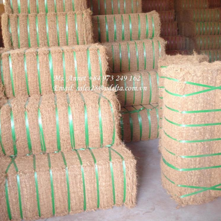 Dried Coconut Fiber/ High Quality  Dried Coconut Fiber Shells /Ms. Lily +84 906 927 736