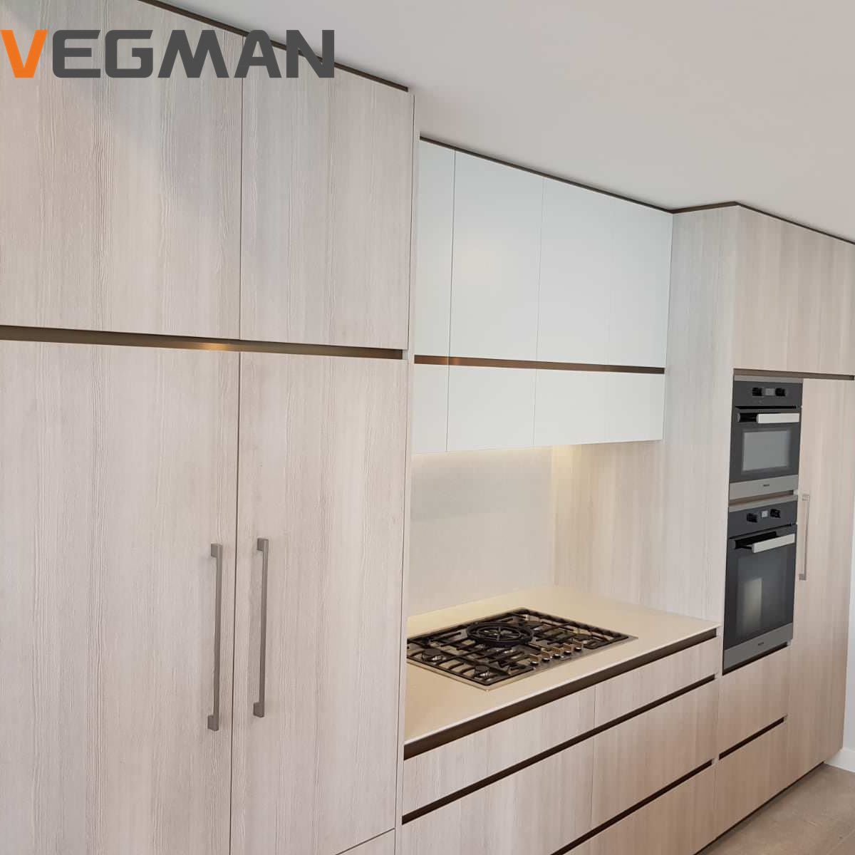 Modern Island Kitchen Furniture Economic Wood Wall Hanging Wholesale Timber Veneer Kitchen Cabinet