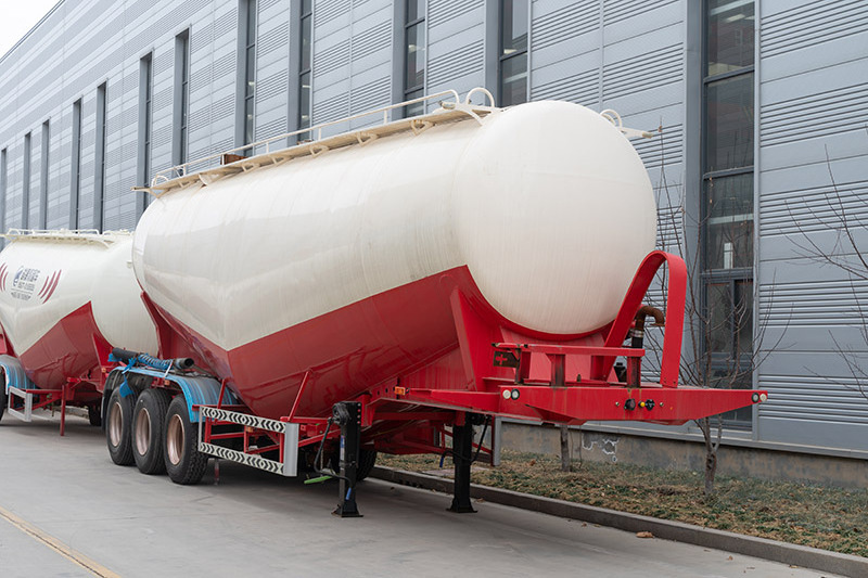 Vehicle Master powder material transport bulker silo carrier bulk cement tank semi truck trailer for sale