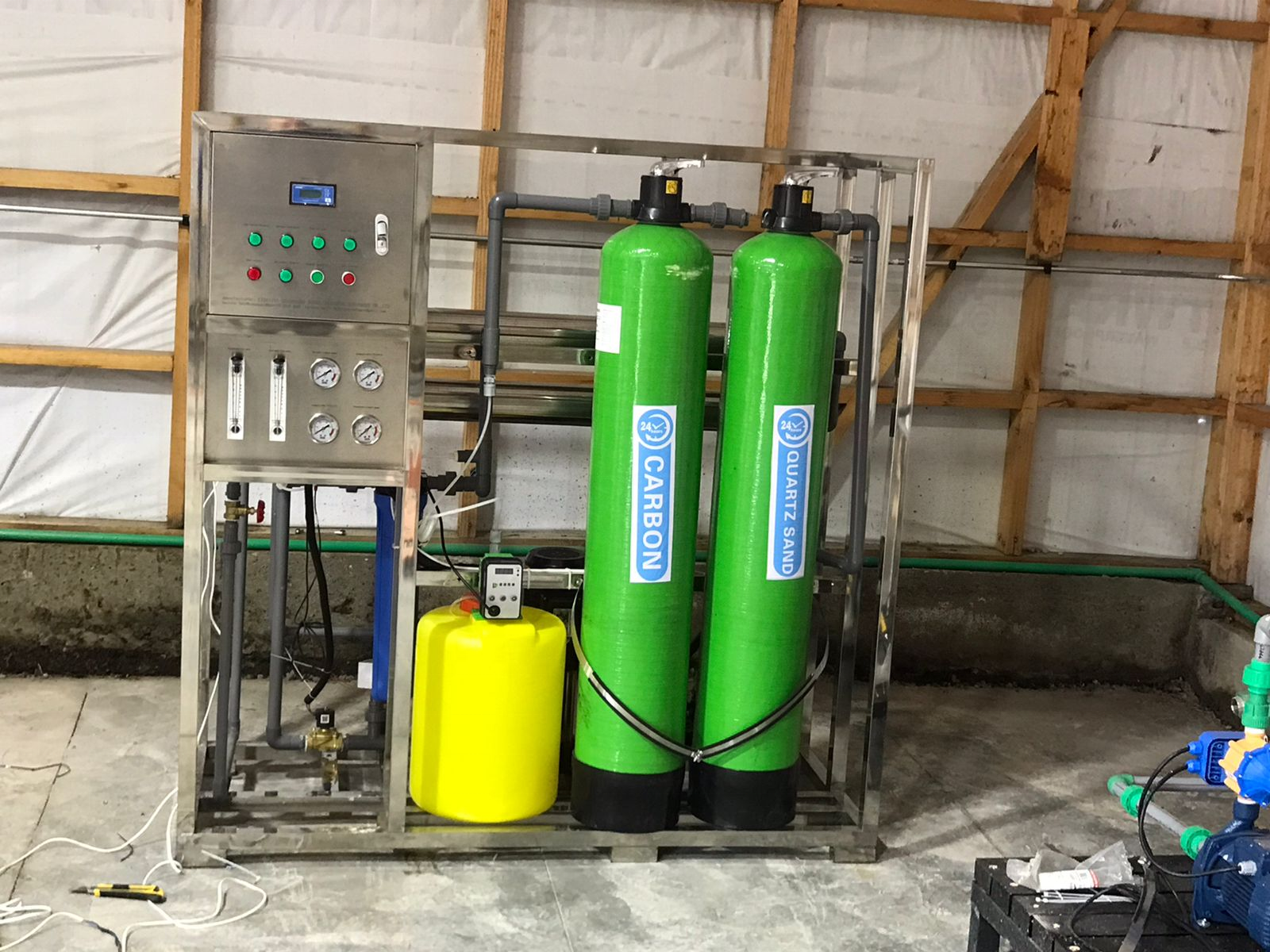 500 l/h osmosis equipment to treat reservoir water with 30 nth pretreatment UF filtration filtered by 5 micron cartridges and th