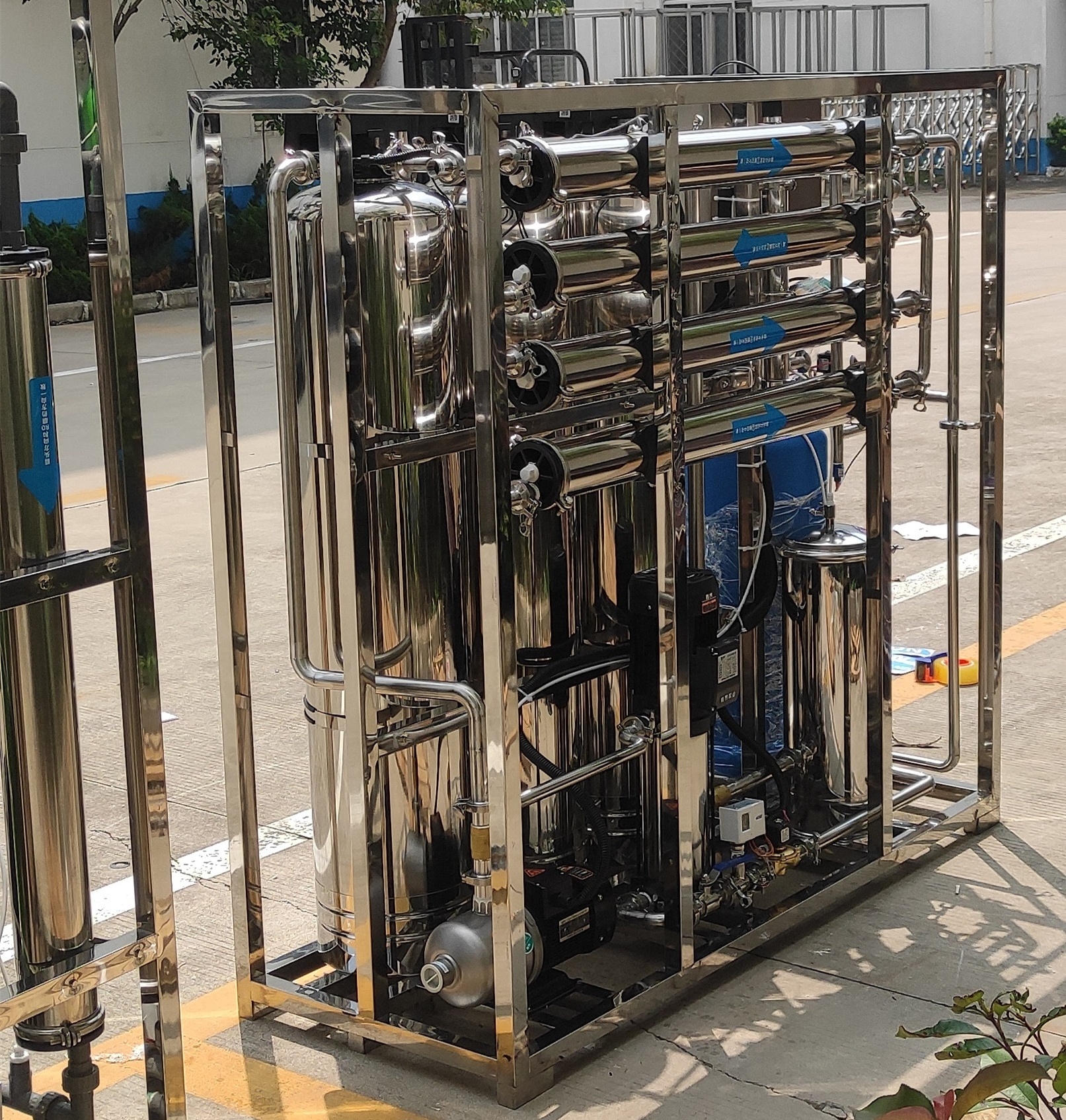 price reverse osmosis water treatment plant Borehole water 1 ton per hour RO without Tanks RO system 500LPH price of 1 ton 2 ton