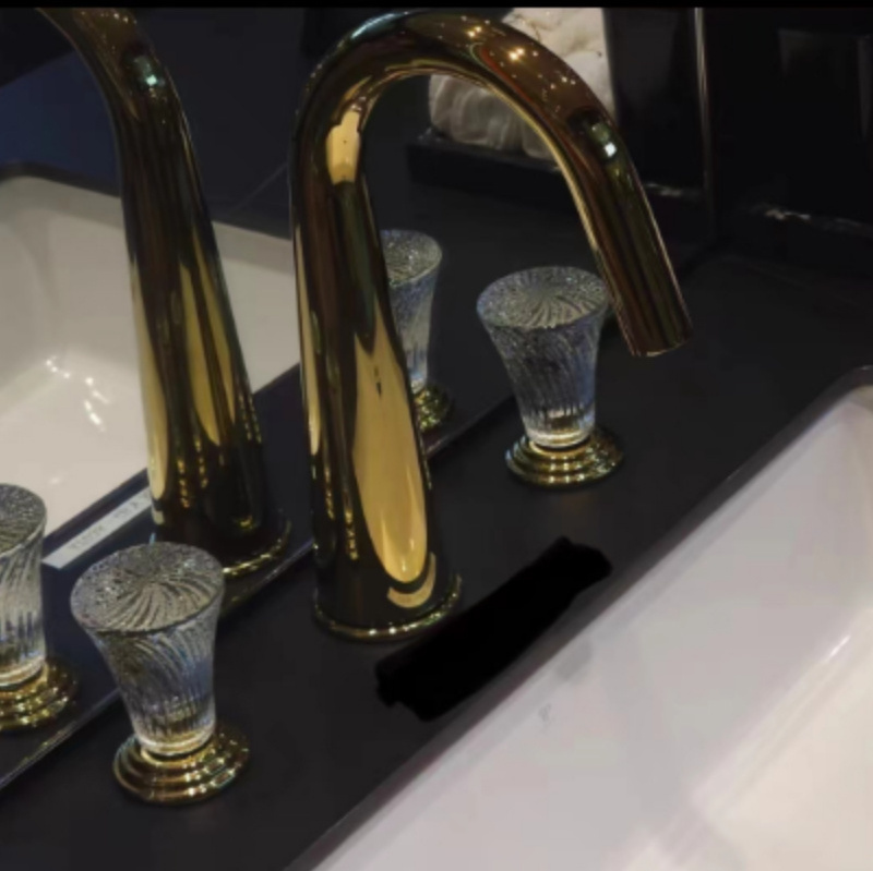 factory Luxury UPC Bathroom Faucet 8 inches Widespread Basin Mixer Faucet Two Handles Gold Hot and Cold Mixer griferia torneira