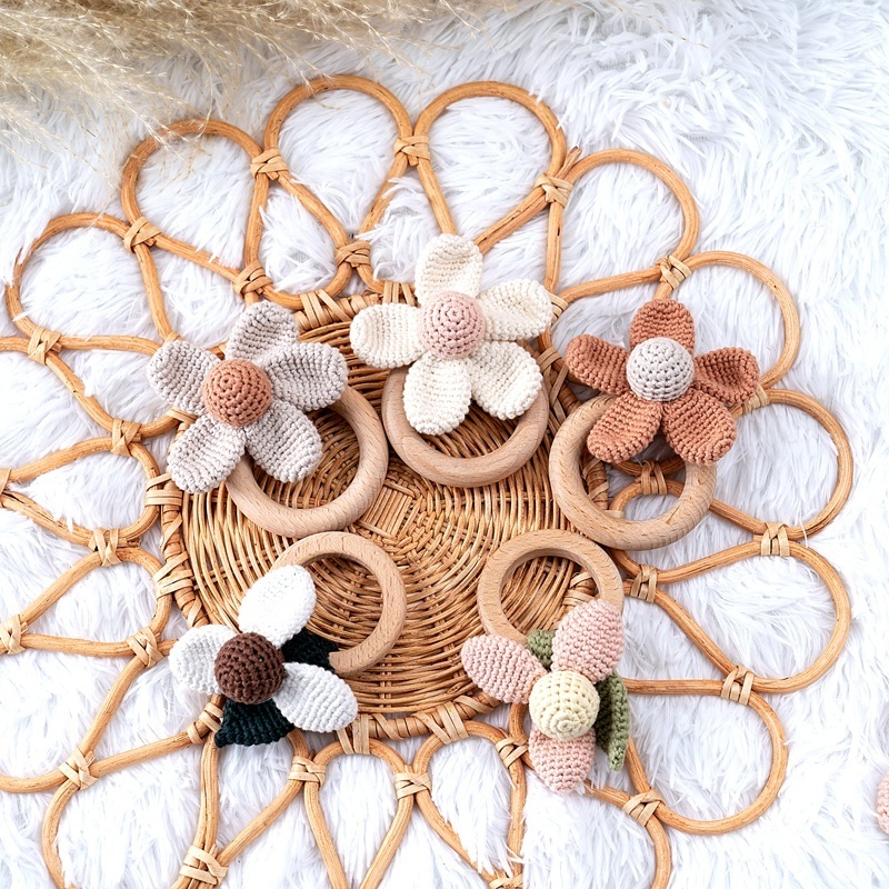 Ins hot sale ready to ship natural handmade knitting wooden crochet baby daisy flower wrist teether rattle toy