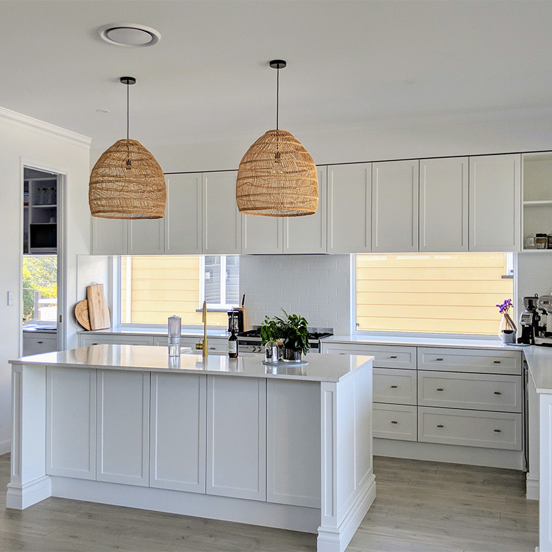 2022 Vermonhouse White Lacquer Shaker MDF Kitchen Cabinet For Villas In Brisbane