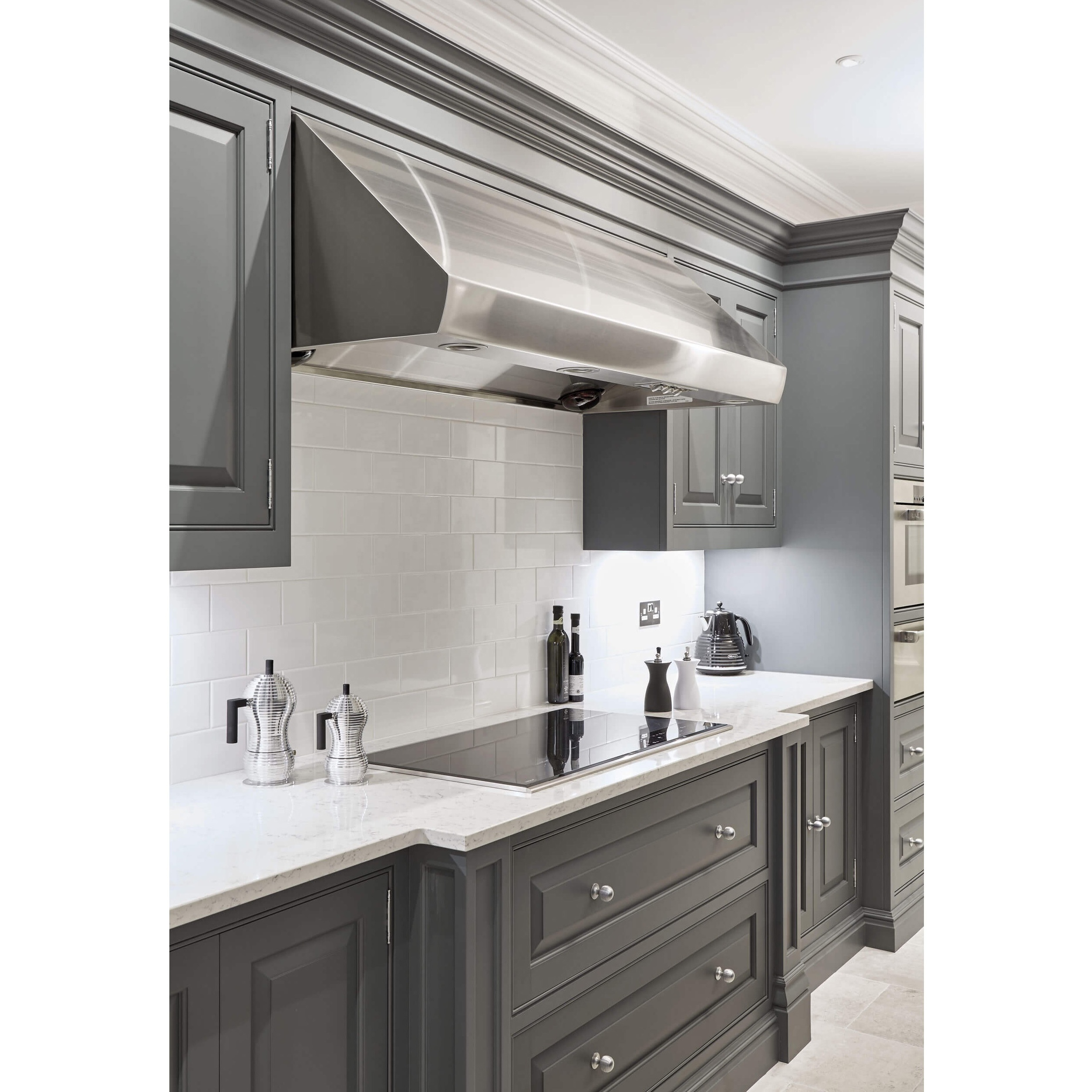 2023 Hangzhou Vermont America Luxury Grey Solid Wood Pantry Cupboards Kitchen Cabinet With Big Island Design