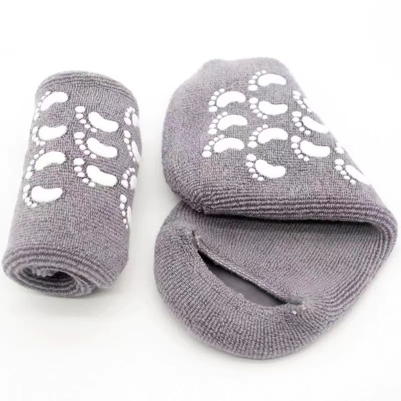 Silicone socks moisture cooling moisturizing heel spa silicon gel socks