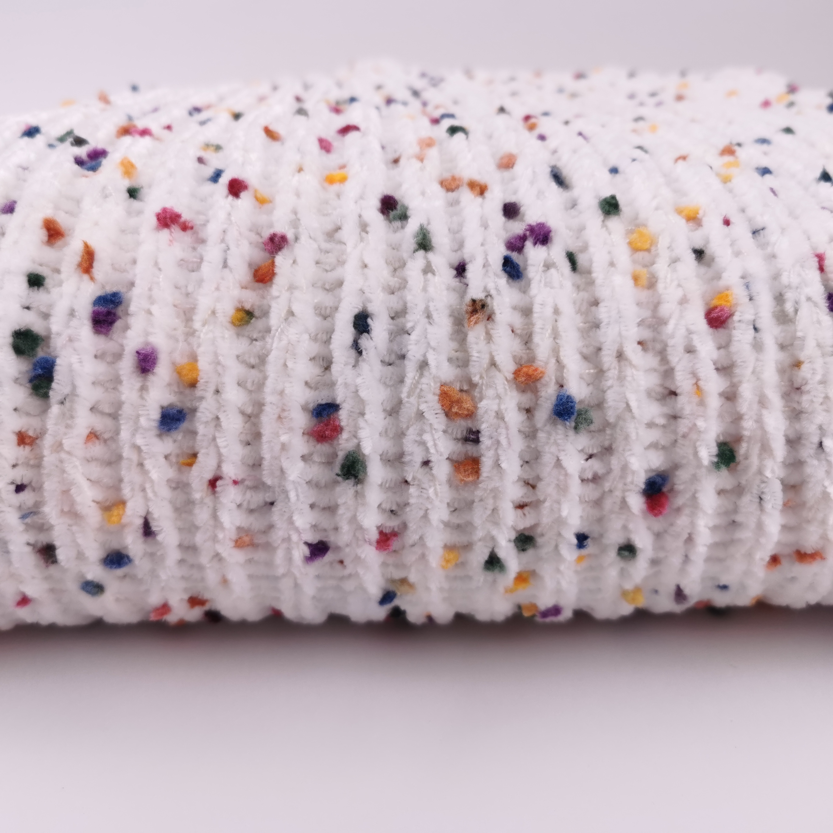 High quality white with colorful dot throw blanket soft pompom blankets for outside