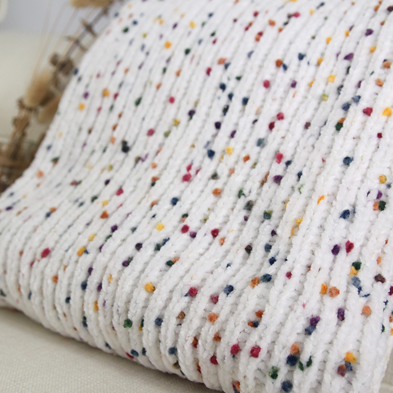 High quality white with colorful dot throw blanket soft pompom blankets for outside