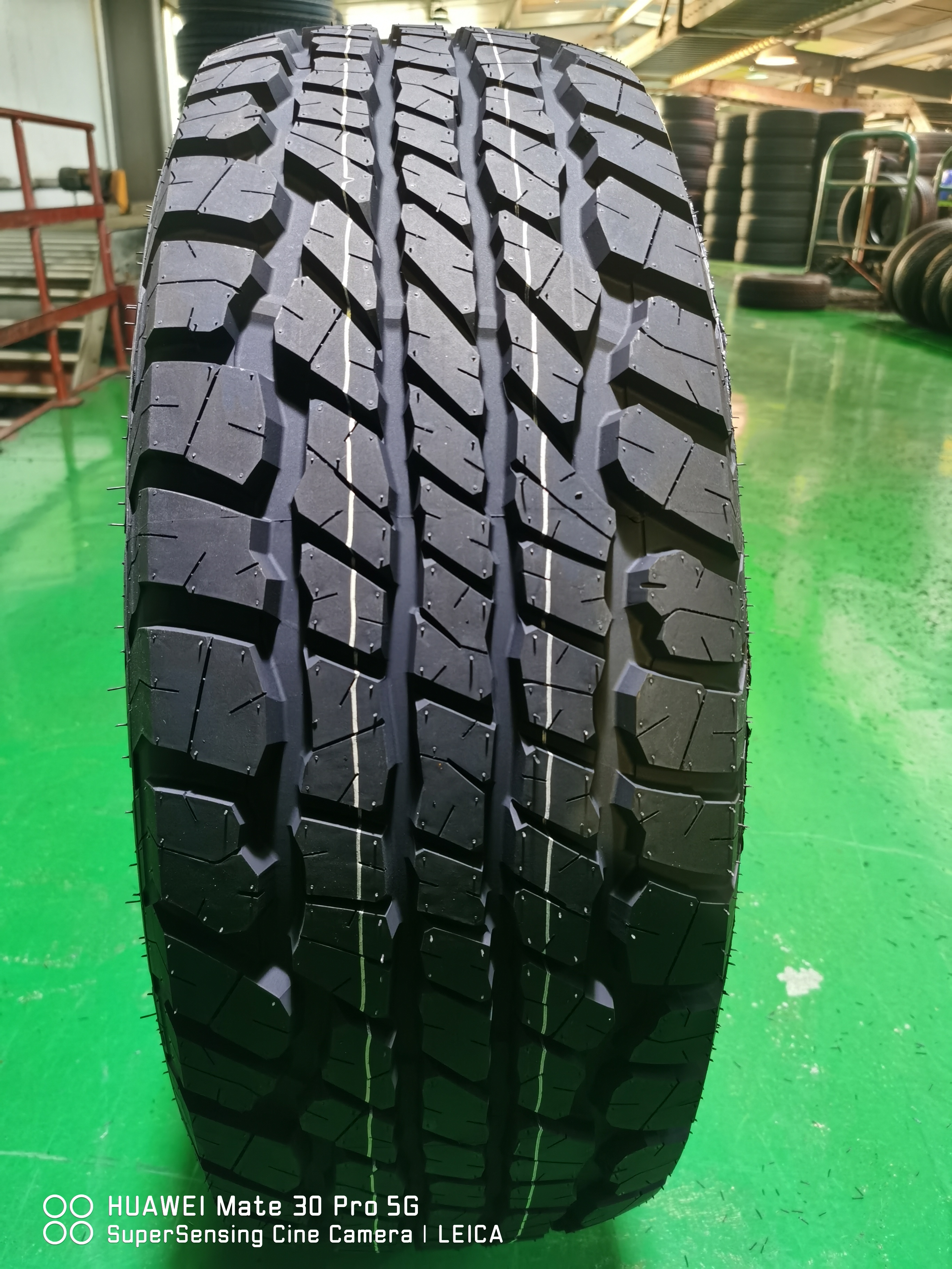 Wholesale AT MT Tyre All Terrain Mud SUV Car Tire   LT265/70R17  P285/60R18   195R15LT   in Stock