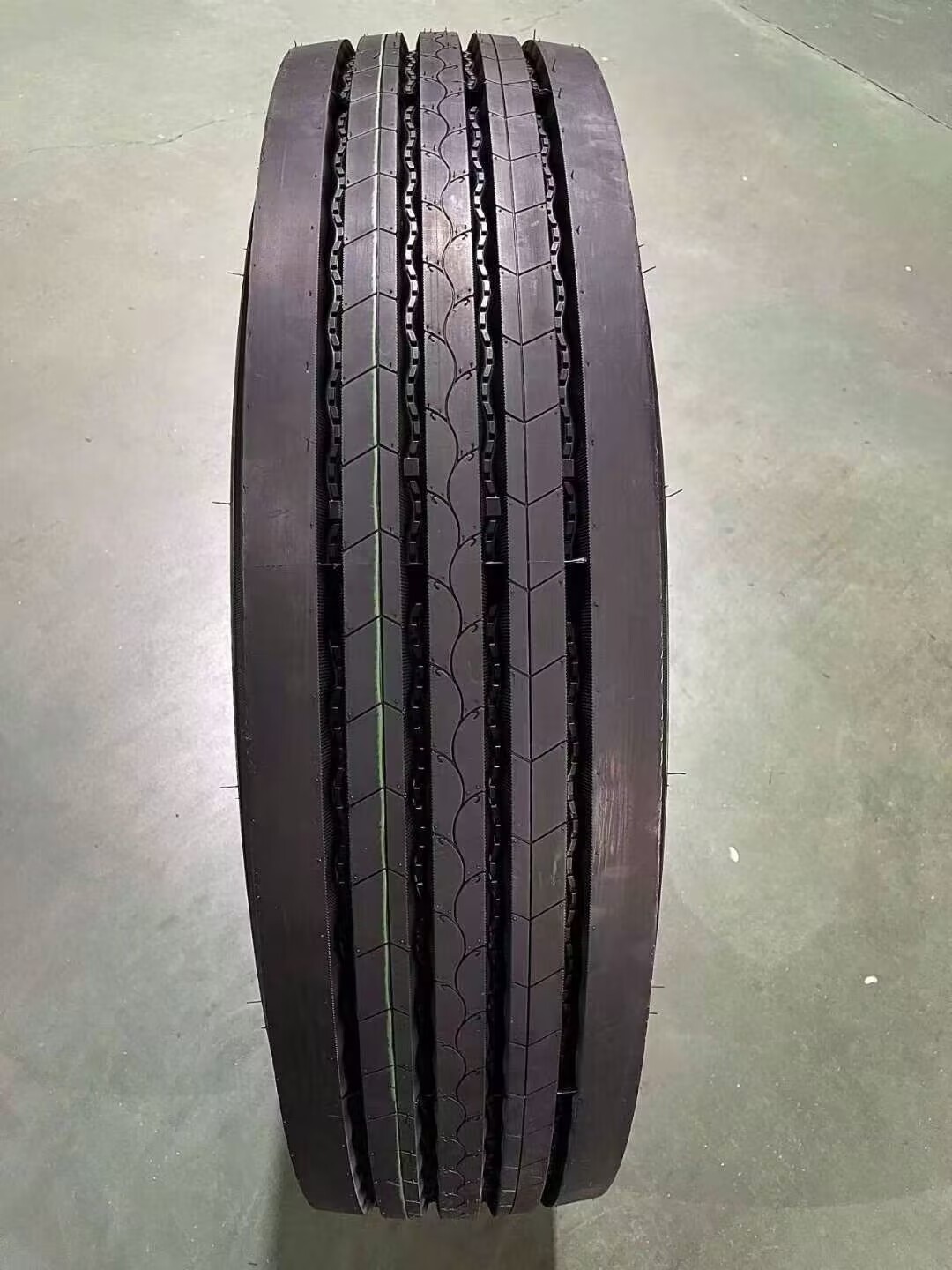 Truck Tire Hot selling Chinese manufacturer top quality truck&trailer tire 2385/65R22.5  315/70R22.5