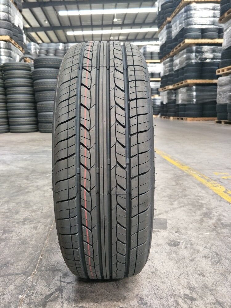 Hot Sale  Car Radial Tyres 215/70r15 195/70R15LT 205/70R15LT with Good Quality Cheap Price