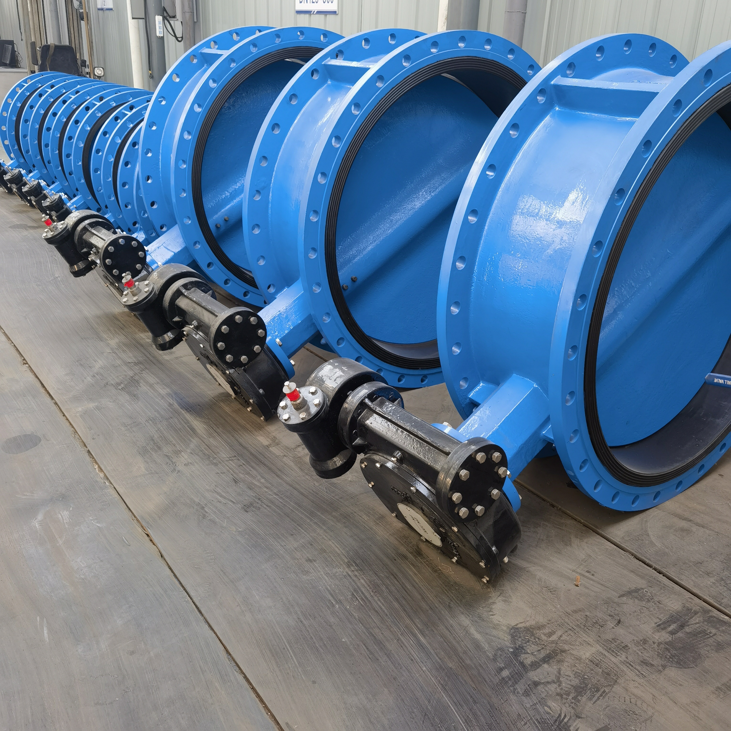 Veyron valve tianjin Ductile Iron Body Ptfe Lining Coated Split Body Gear Box Operated Lug Butterfly Valve JIS 10K