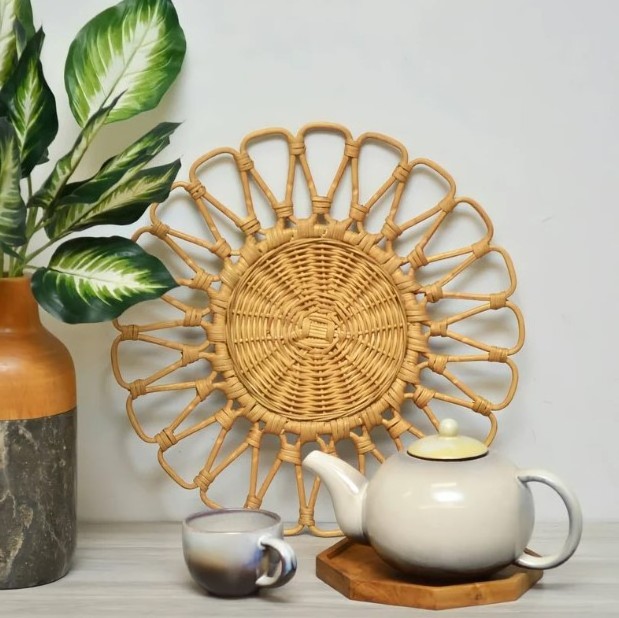 Wholesale Best Price Rattan Placemat Flower-Shaped Rattan Placemat Boho Hanging Wall Decoration Rattan Charger Plates