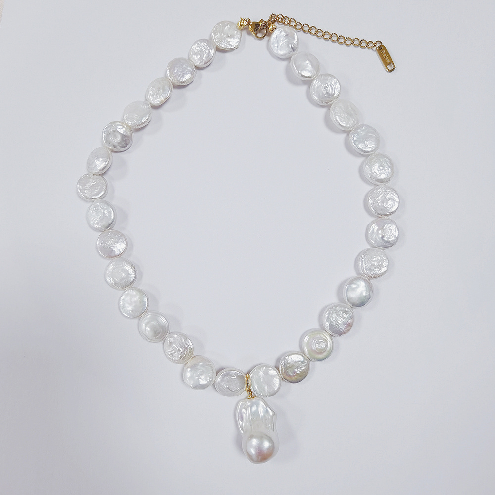 Fashionable Natural Freshwater Button Pearl Beaded Big Pearl Pendant Choker Necklace for Women