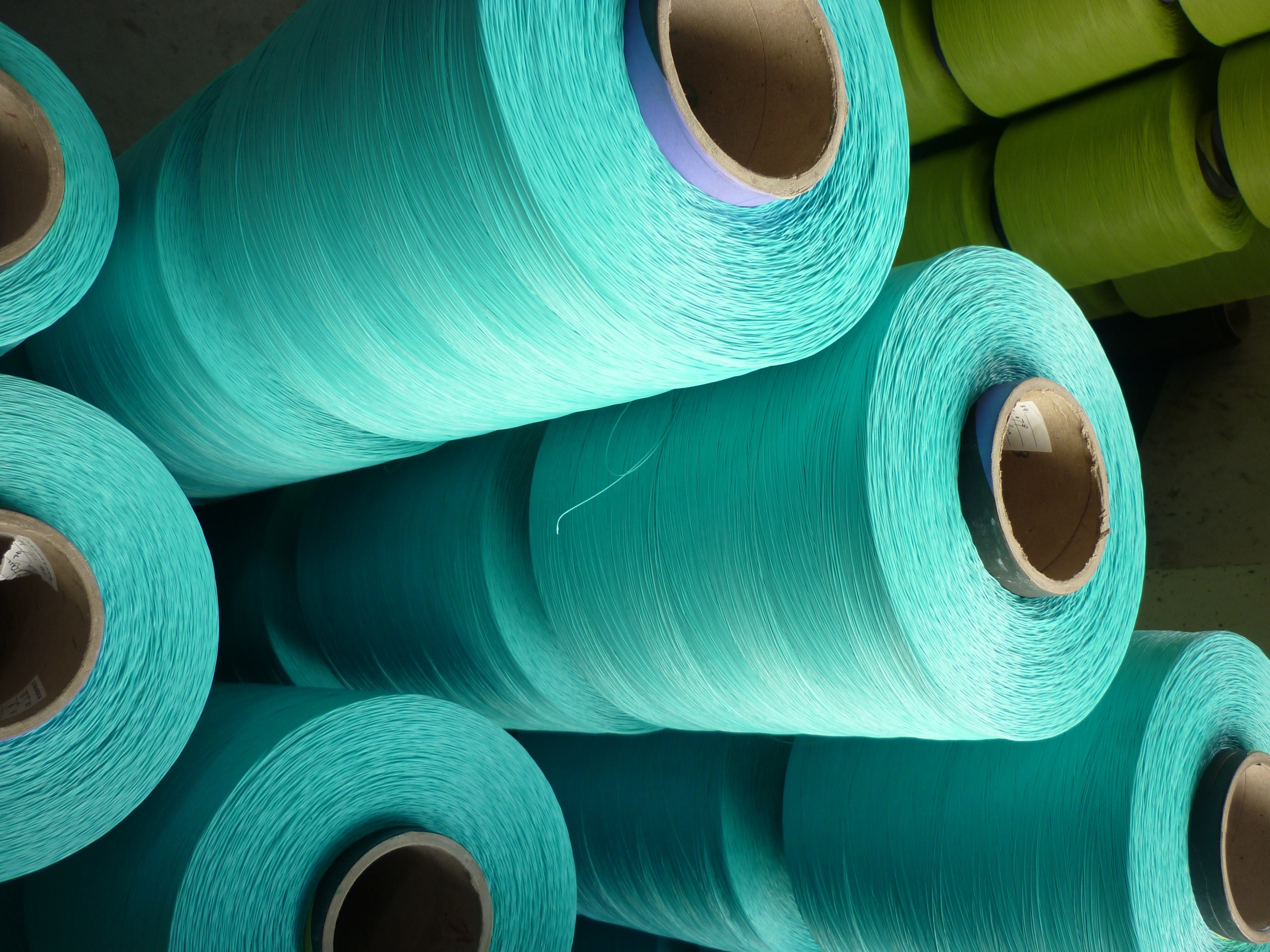 China manufacturer PVC coated polyester yarn 1000D