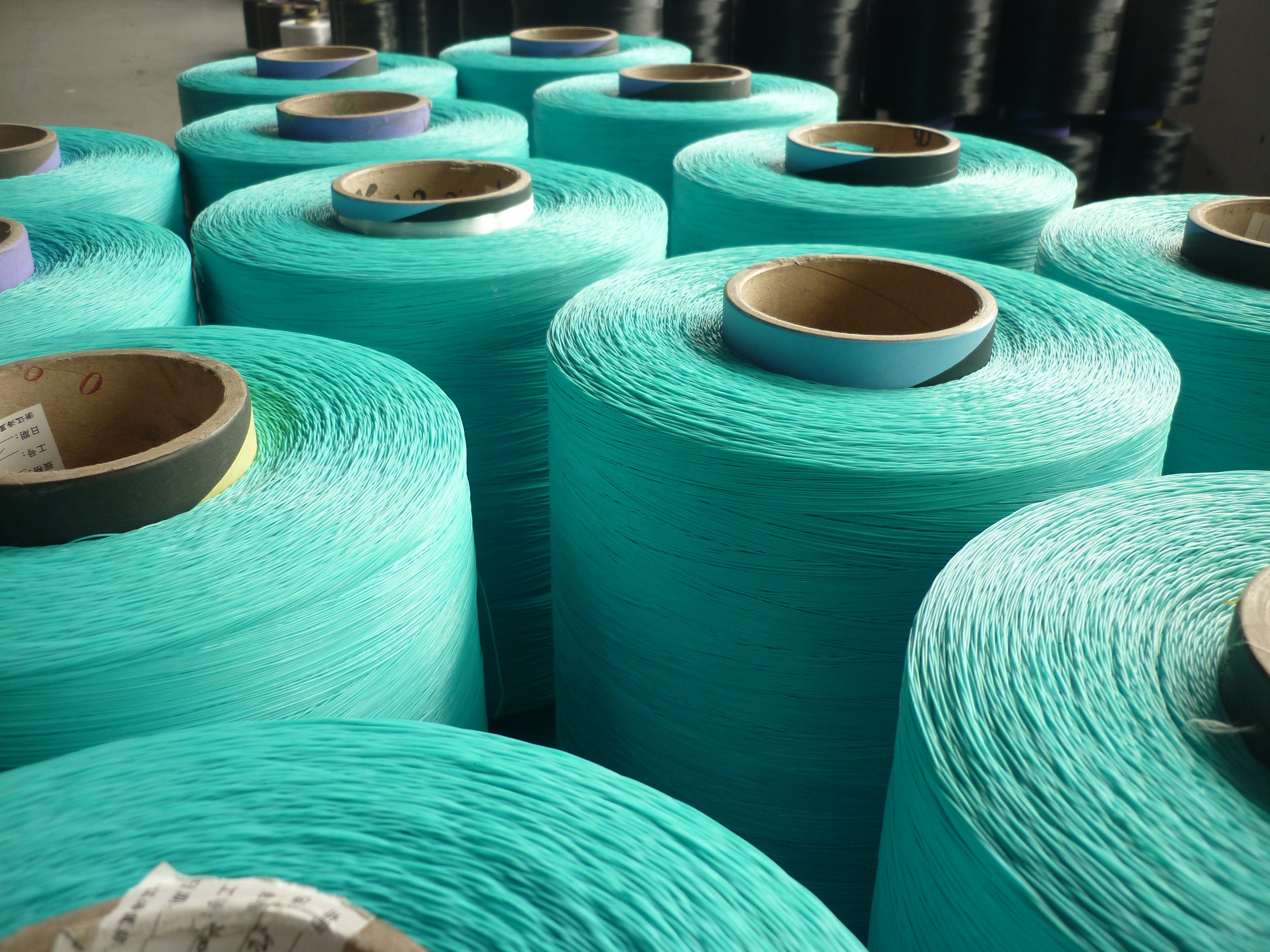 China manufacturer PVC coated polyester yarn 1000D