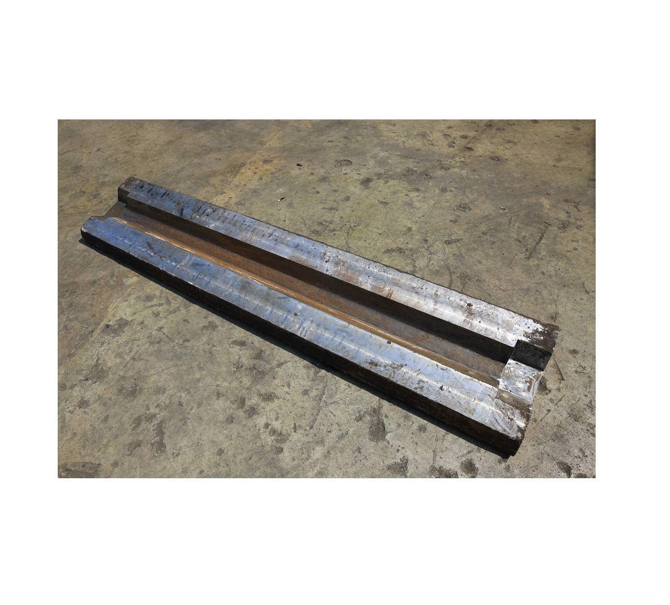 Best selling High Manganese Steel Crusher Spare Parts Blow Bar Liner Plate Hammer for Sale from Vico Vietnam