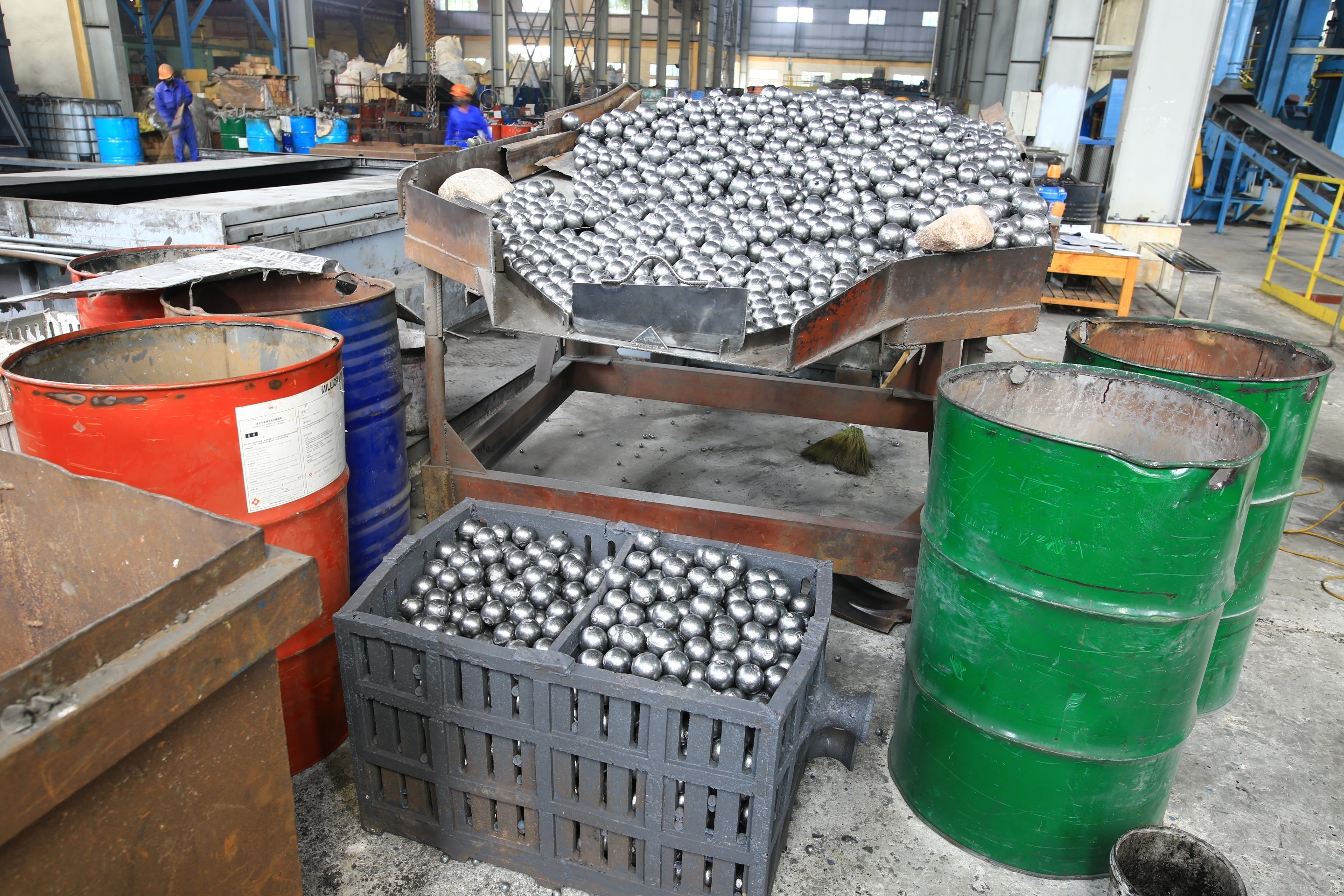 Casting High Chrome Grinding Media Balls for Ball Mill Mining Machine from ViCo., Ltd Dimensions: 12mm to 150mm