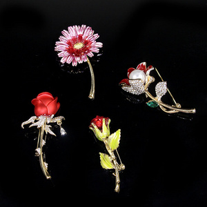 High-grade pearl flower brooch women fashion rhinestone metal rose dress pin silk scarf wholesale