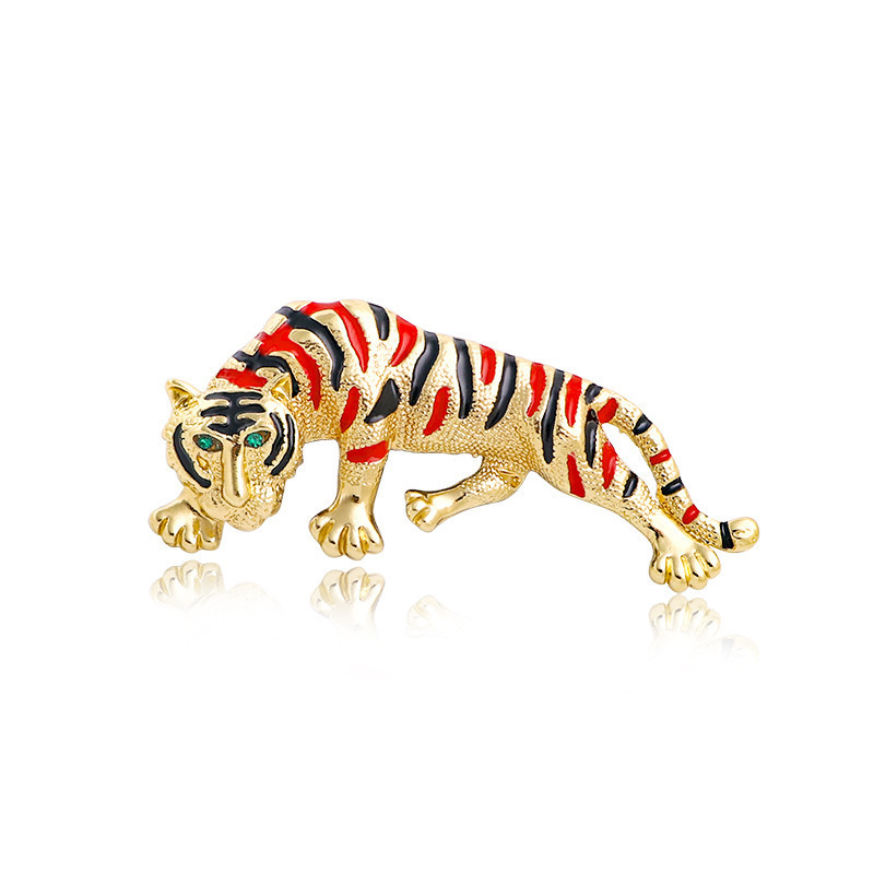 Fashion vintage hand-painted tiger brooch personality men's animal pin clothing accessories wholesale