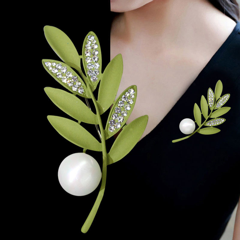 Fashion paint green leaf brooch personality magic pearl rhinestone corsage silk scarf simple