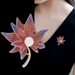 Ladies Fashion Drop Oil Maple Leaf Styling Brooch Temperament Suit Silk Scarf Alloy jewelry pin