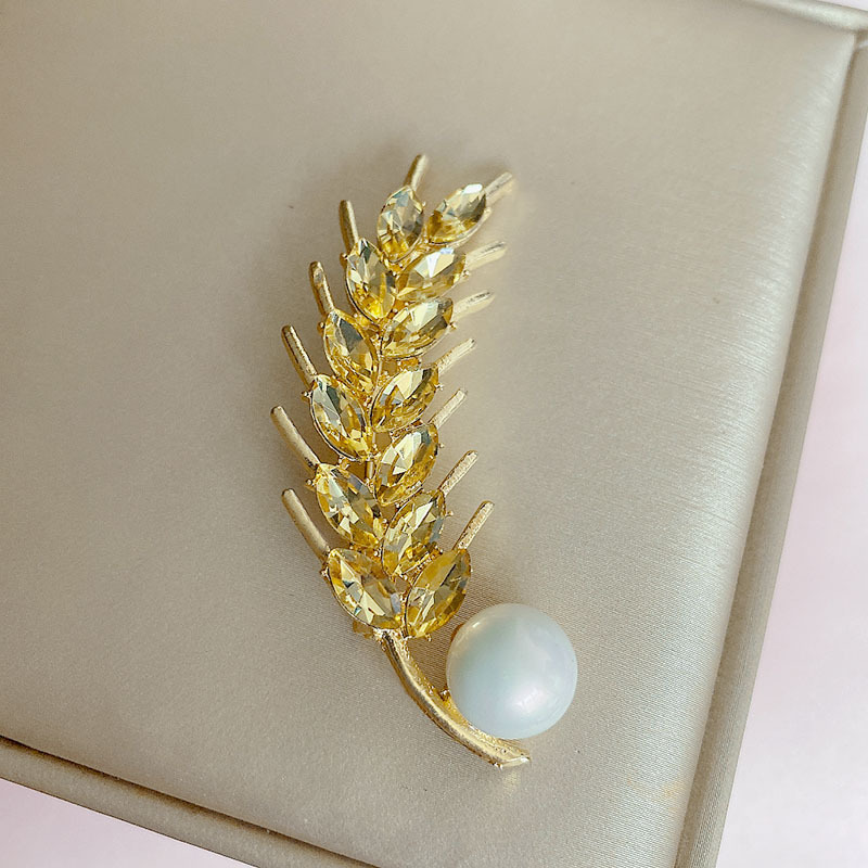 Atmospheric Gold Crystal Wheat Brooch Women's suit Business Casual pin temperament simple corsage accessories