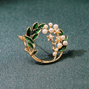 Gardenia Pearl Brooch High-end women's luxury pin fashion personality day corsage accessories