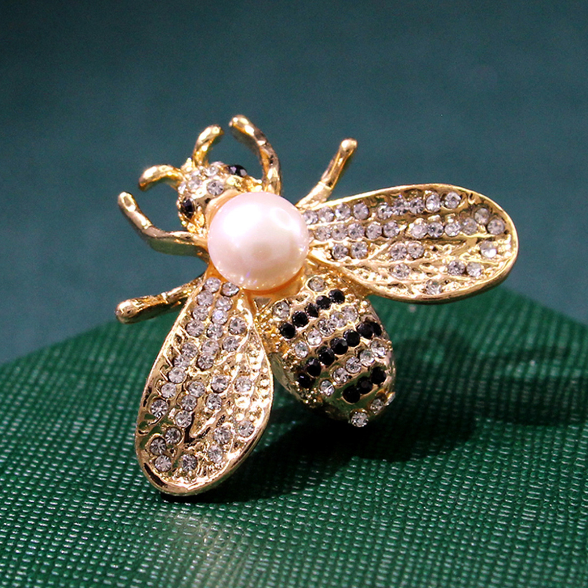 Rhinestone insect brooch Women's high-end simple clothing pin Pearl small corsage collar