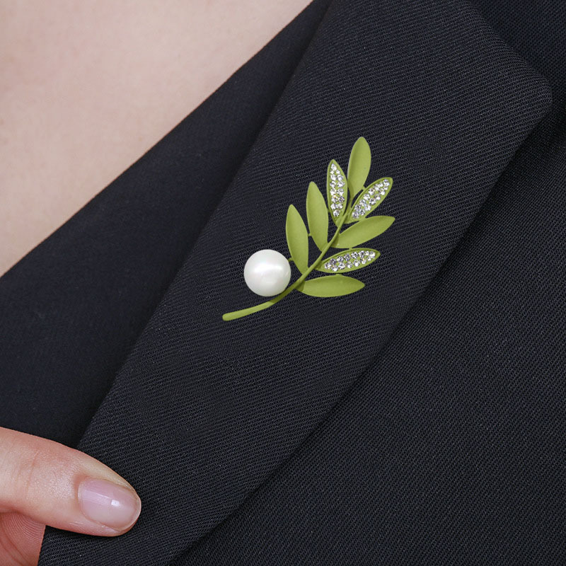 Fashion hipster bead brooch high-grade frosted suit alloy corsage garment pin