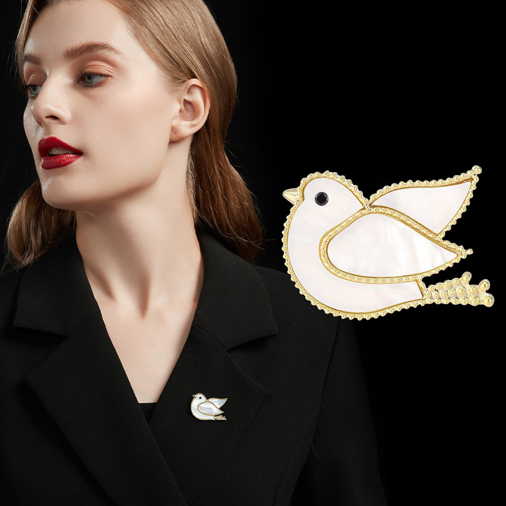 Temperament light luxury high sense of peace brooch animal corsage anti-slip pin jewelry clothing accessories